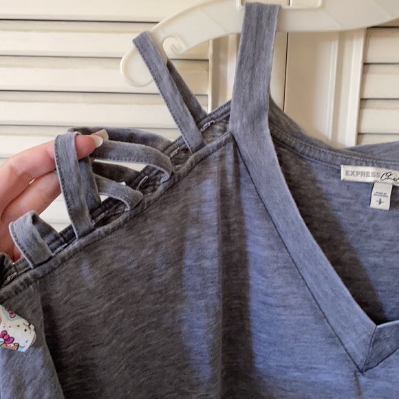 Express Cold Shoulder Top - Picture 2 of 4